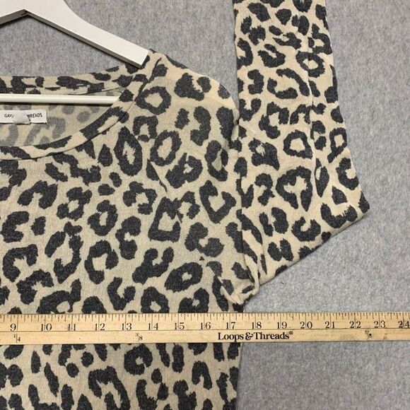 Grayson Threads leopard top womens medium long sleeve crewneck - Picture 5 of 6